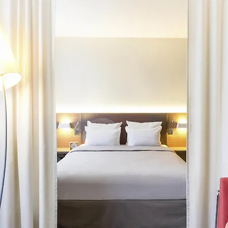 Novotel Europe Отель Лилль