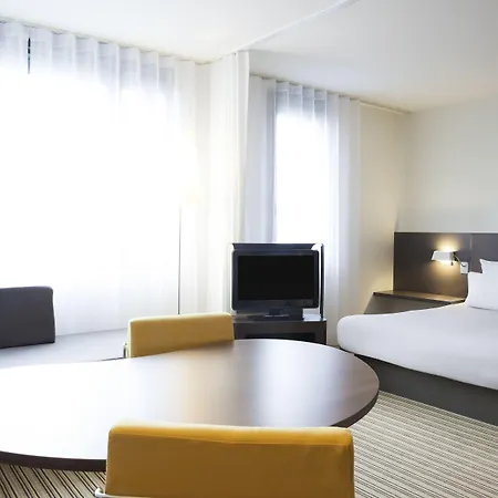 Отель Novotel Europe Лилль