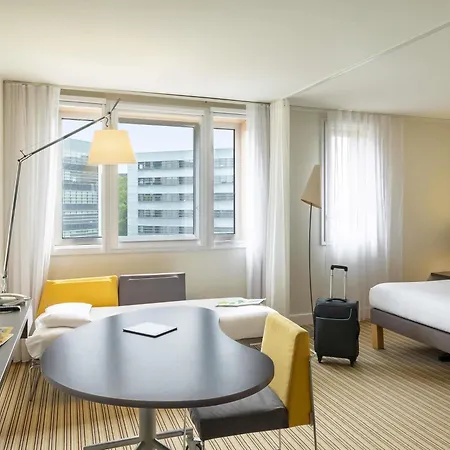 Отель Novotel Europe