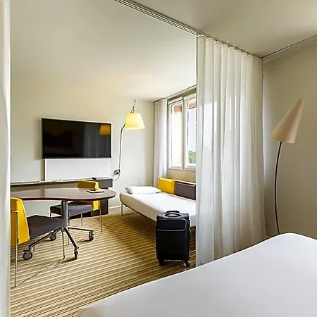 Novotel Europe Hotell 4*