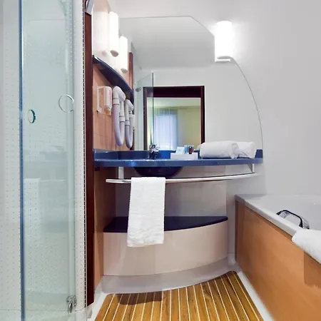 Novotel Europe Hotel 4*